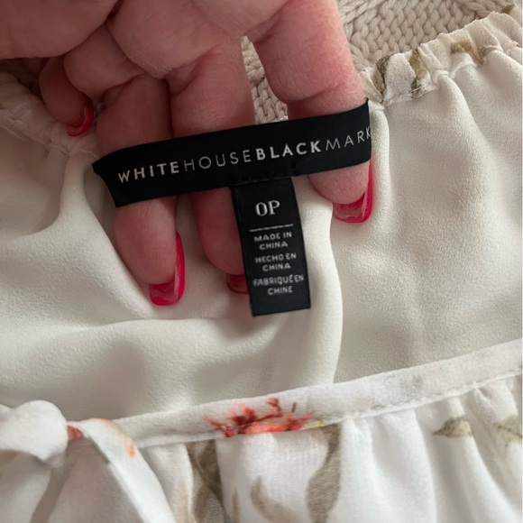 White House Black Market Floral White Blouse Women’s Size 0 - Picture 14 of 16